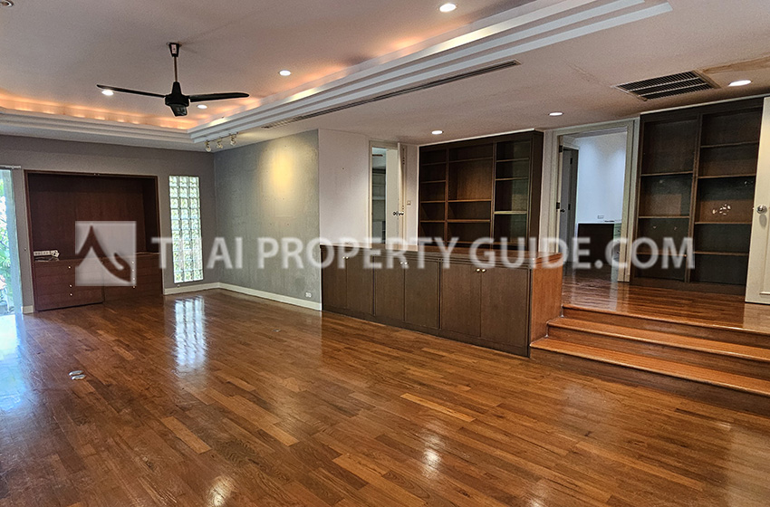 House with Private Pool in Nichada Thani 